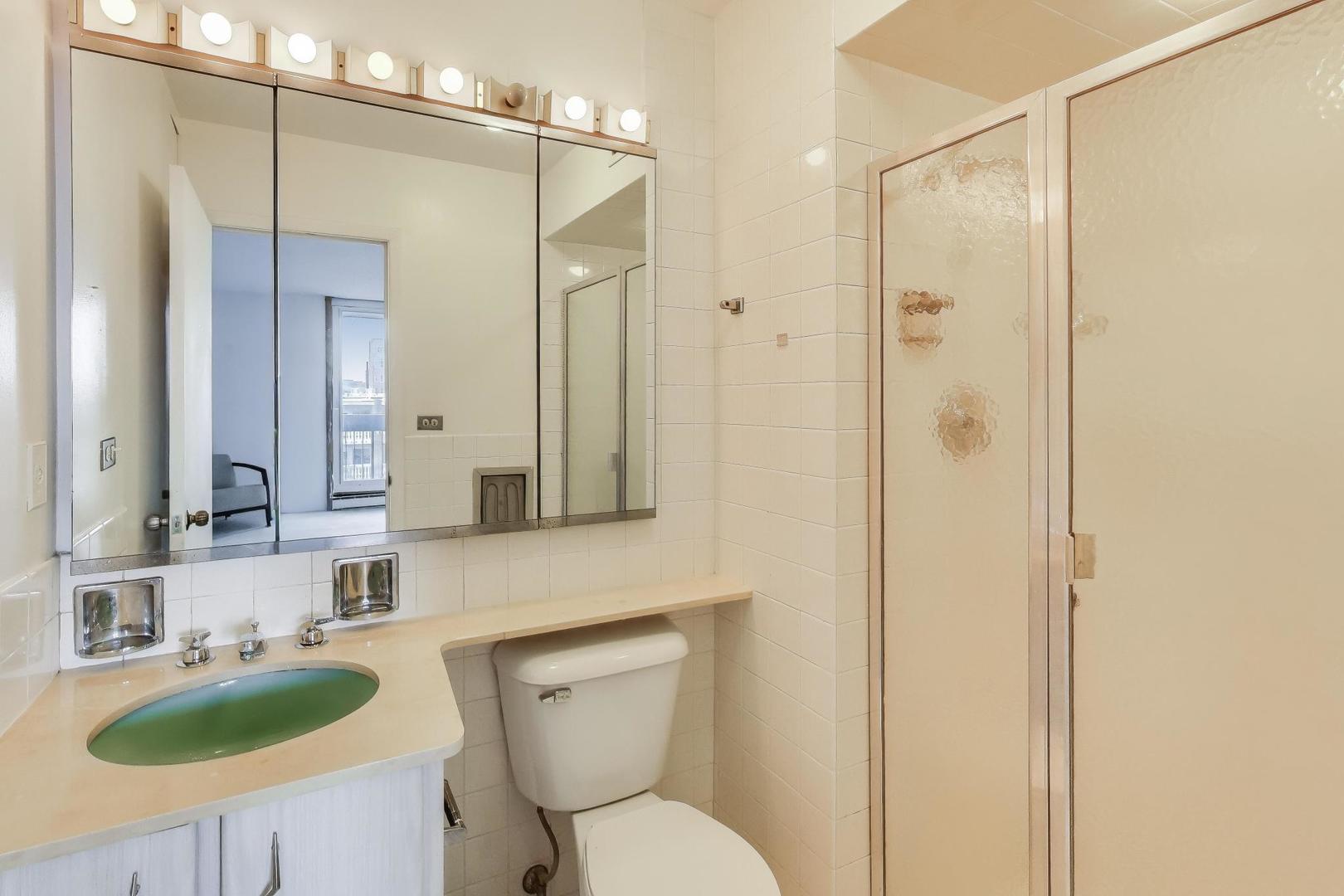 5901 N Sheridan Road Unit: 6K