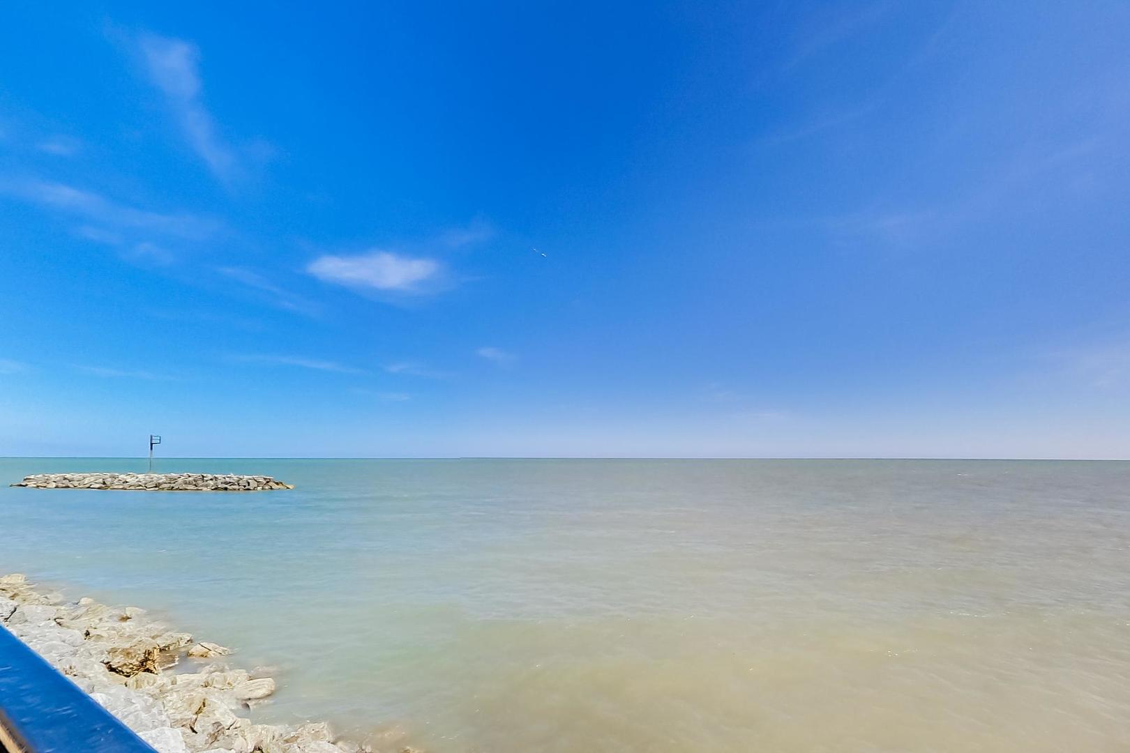 5901 N Sheridan Road Unit: 6K