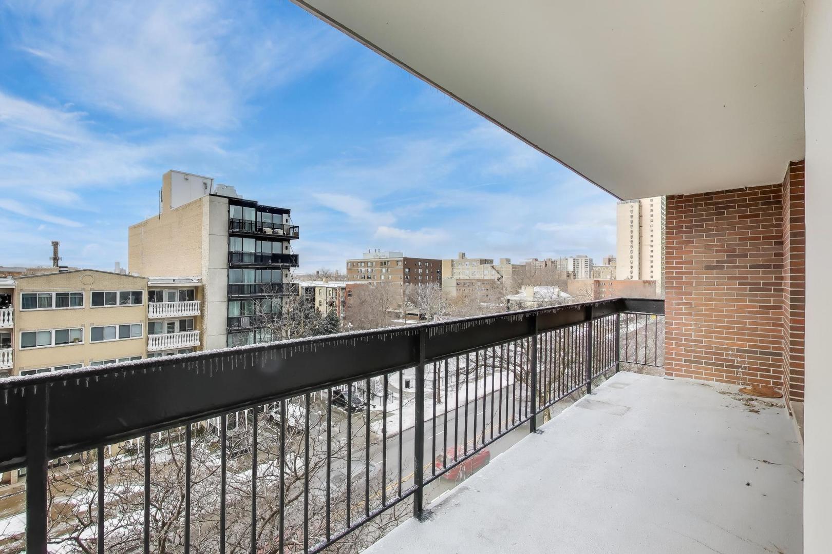 5901 N Sheridan Road Unit: 6K
