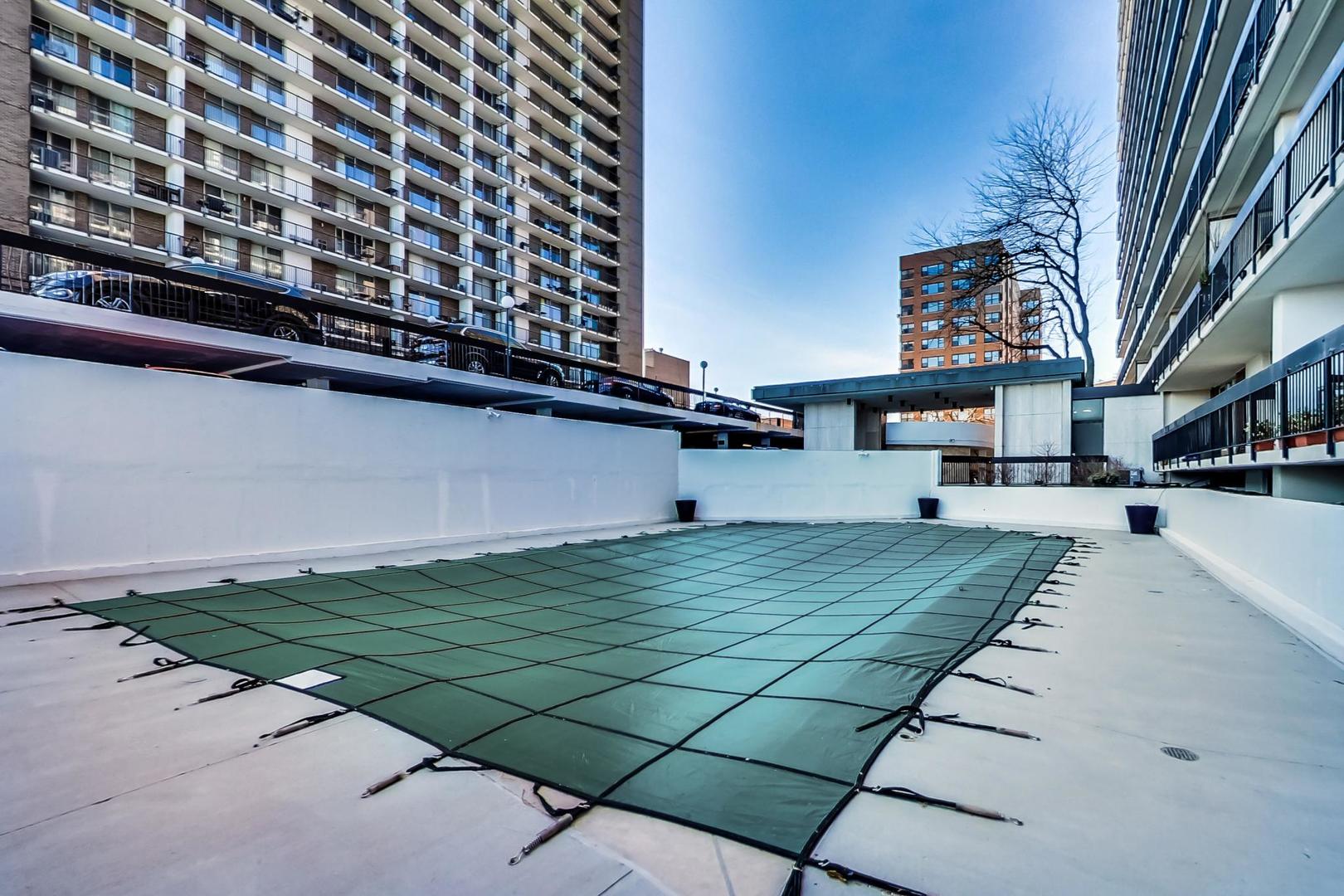 5901 N Sheridan Road Unit: 6K