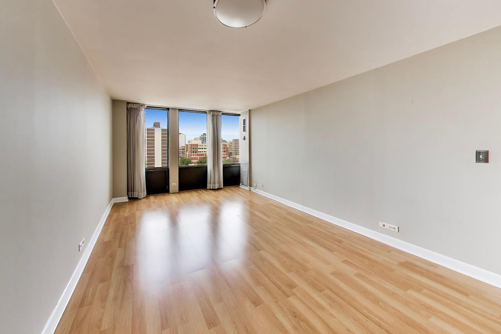 444 W Fullerton Parkway Unit: 1010