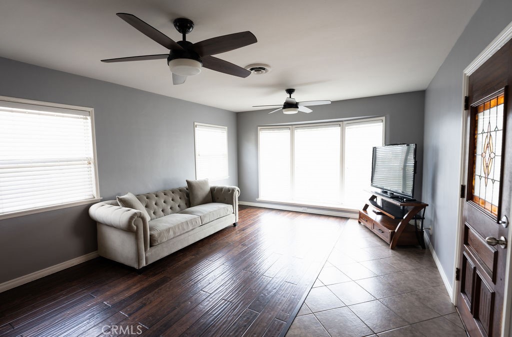 10424 Woodhue Street