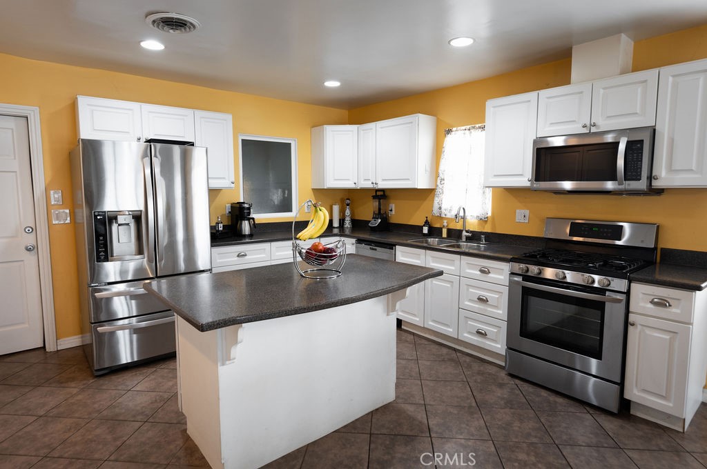 10424 Woodhue Street