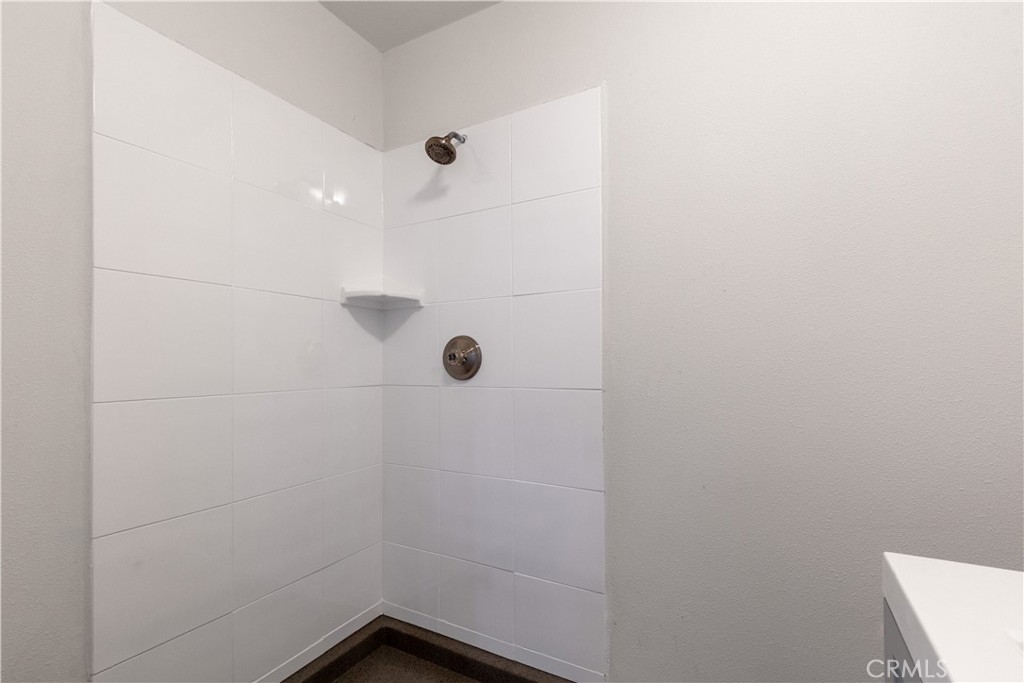 1635 N Greycastle Avenue