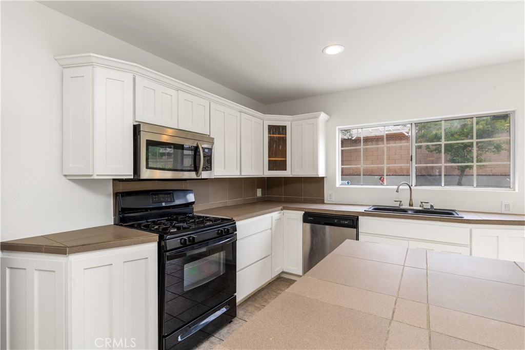 1635 N Greycastle Avenue