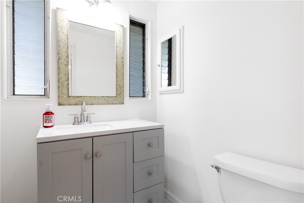 1635 N Greycastle Avenue