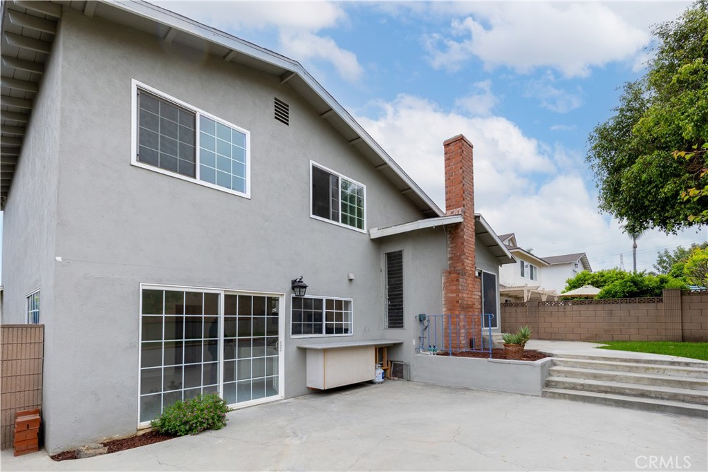 1635 N Greycastle Avenue