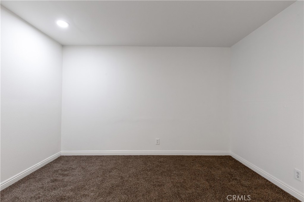 1635 N Greycastle Avenue