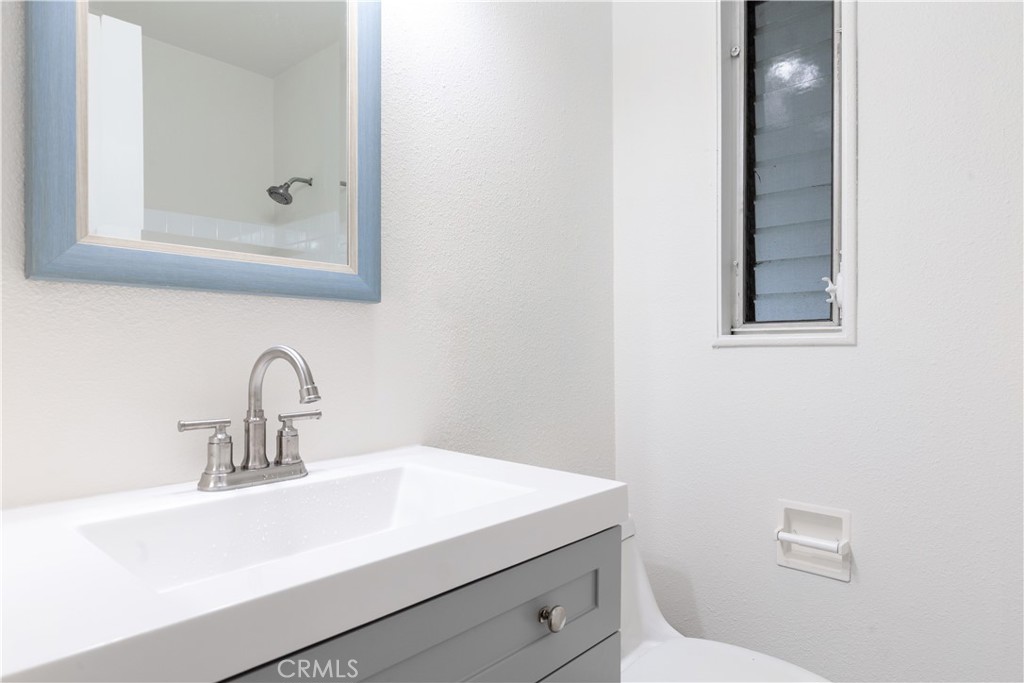 1635 N Greycastle Avenue