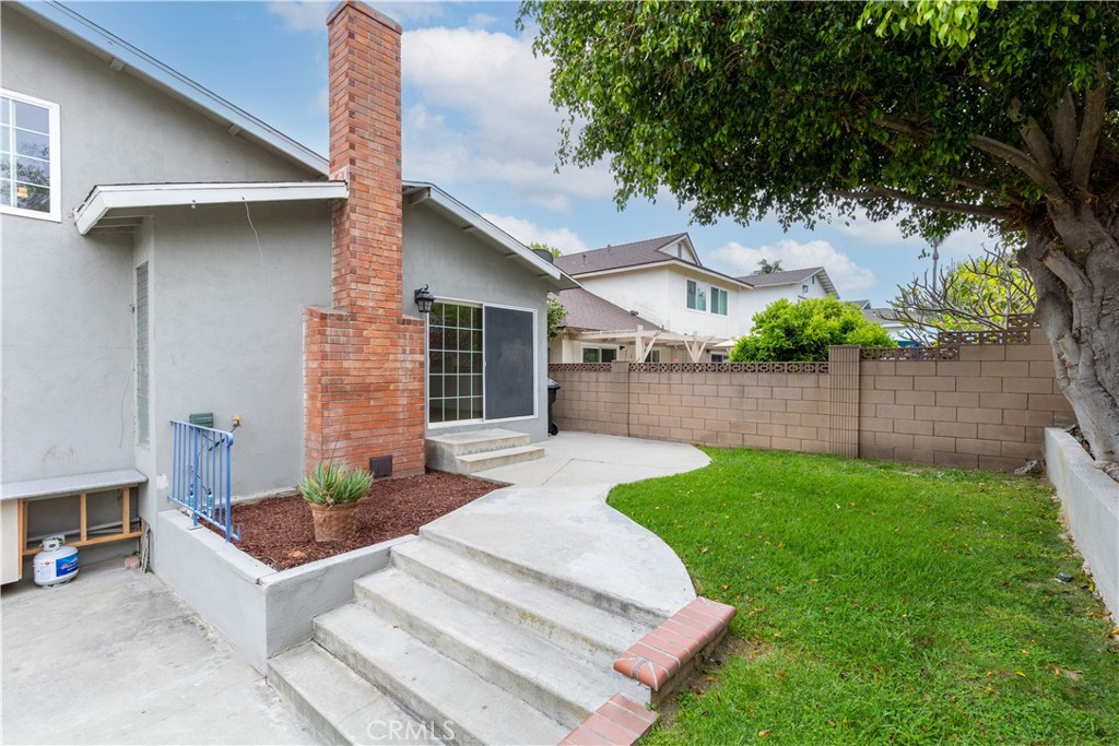 1635 N Greycastle Avenue