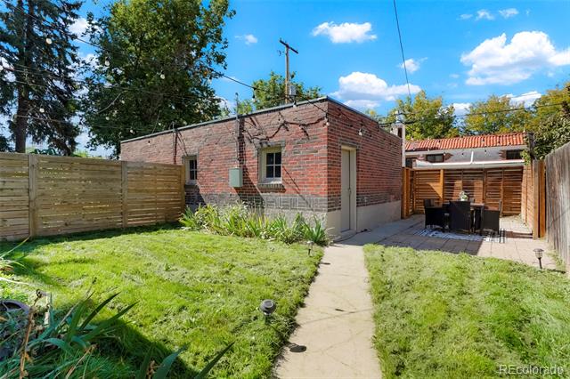 1579 Elm Street