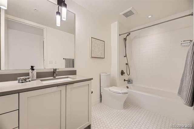 1750 Wewatta Street Unit: 704
