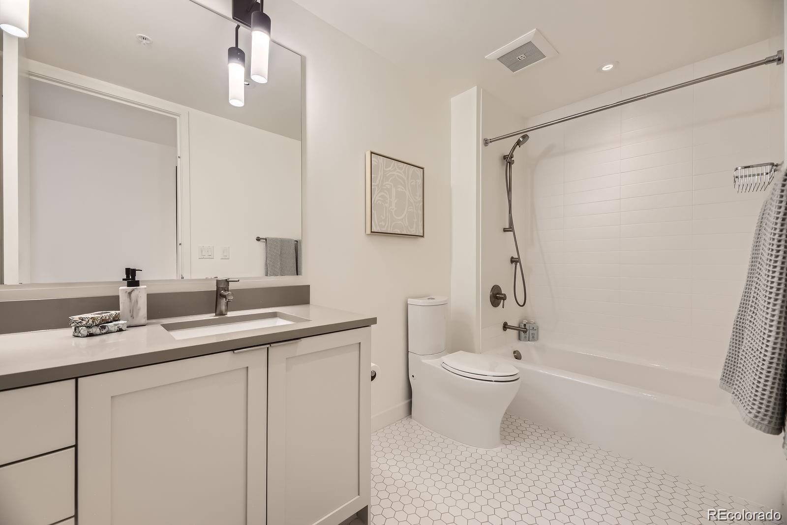 1750 Wewatta Street Unit: 704