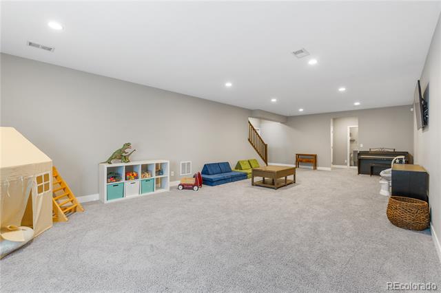 4607 Lakeside Drive