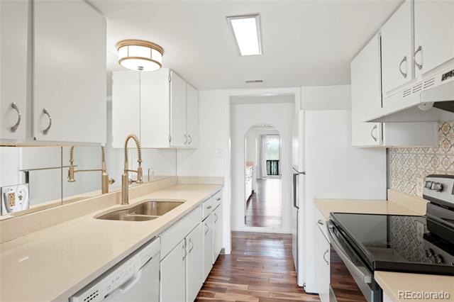 2525 S Dayton Way Unit: 1803