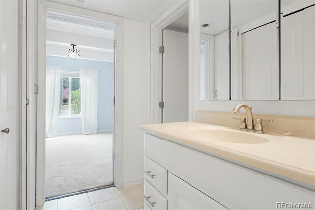 2525 S Dayton Way Unit: 1803
