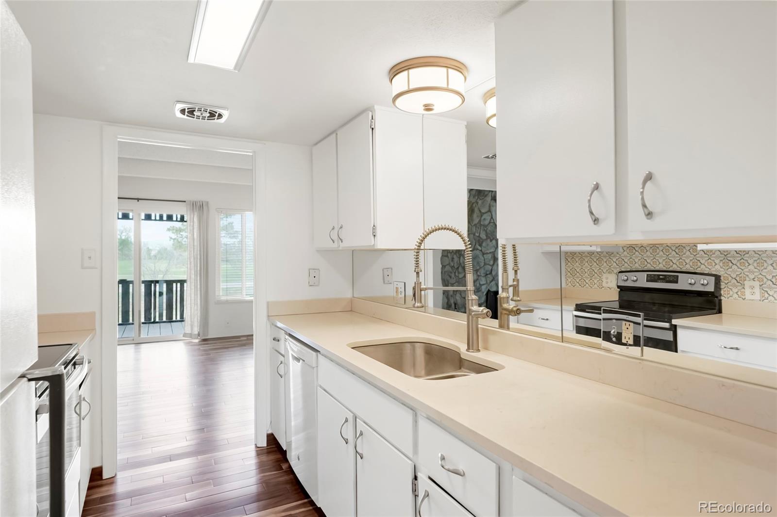 2525 S Dayton Way Unit: 1803