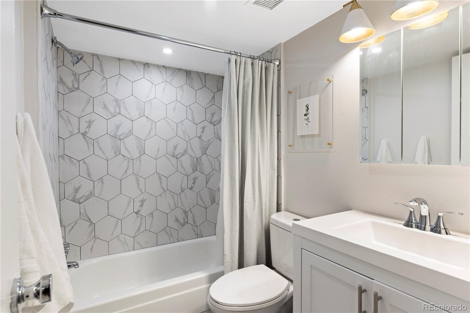 1265 N Race Street Unit: 505