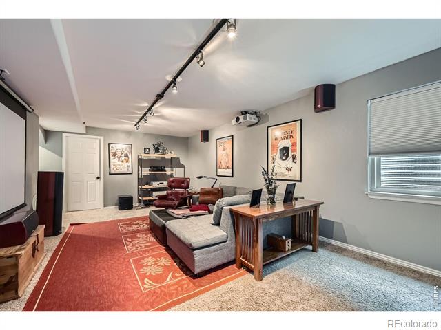 325 Peregrine Circle