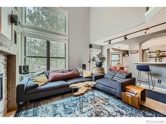 325 Peregrine Circle