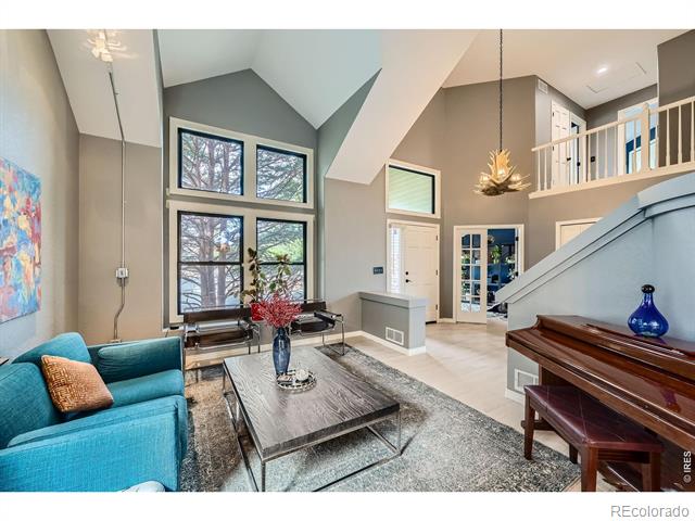 325 Peregrine Circle