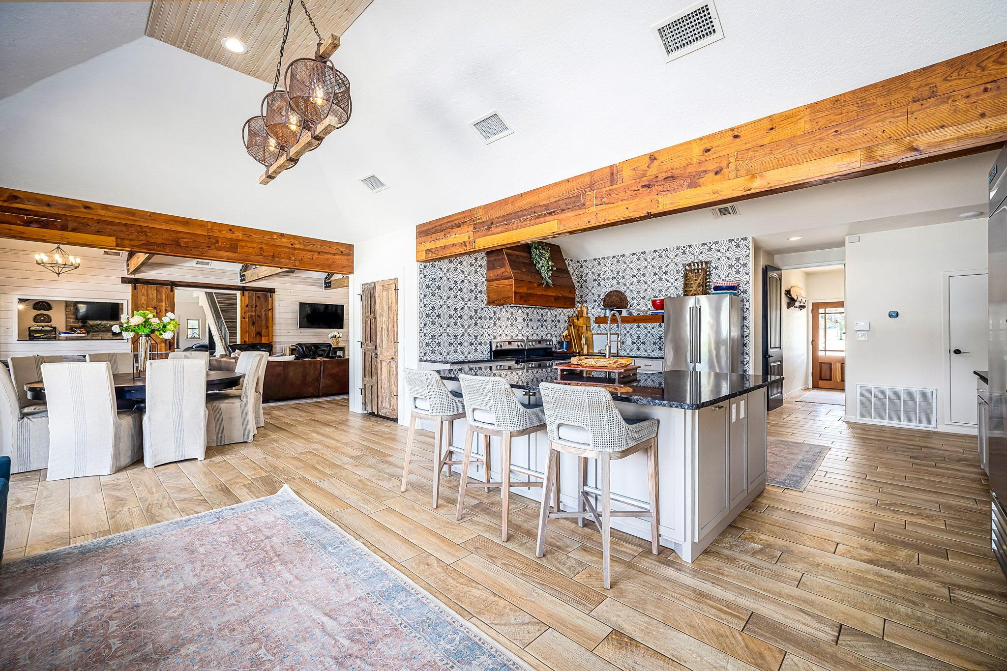 871 Chimney Valley RD