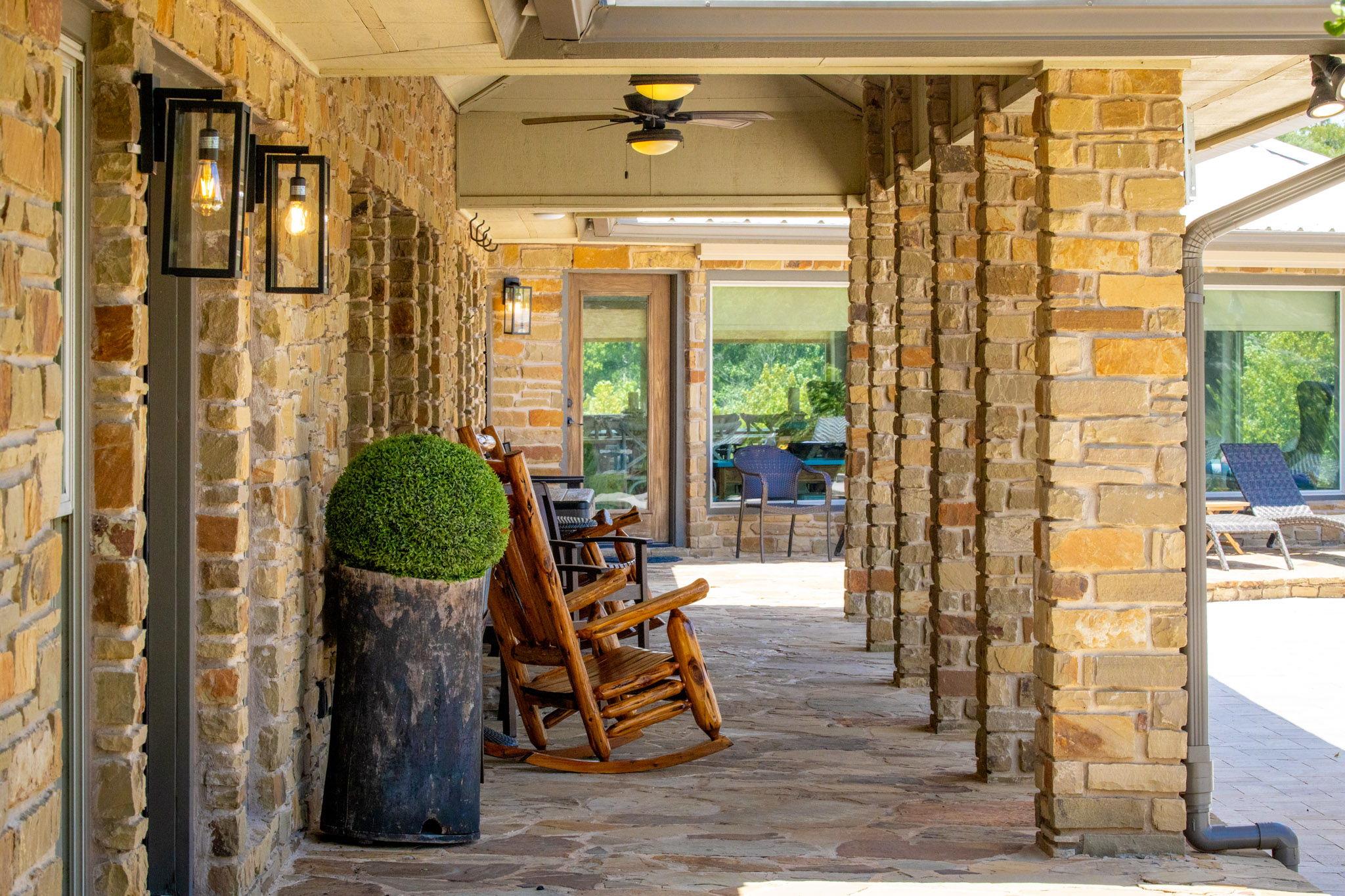 871 Chimney Valley RD