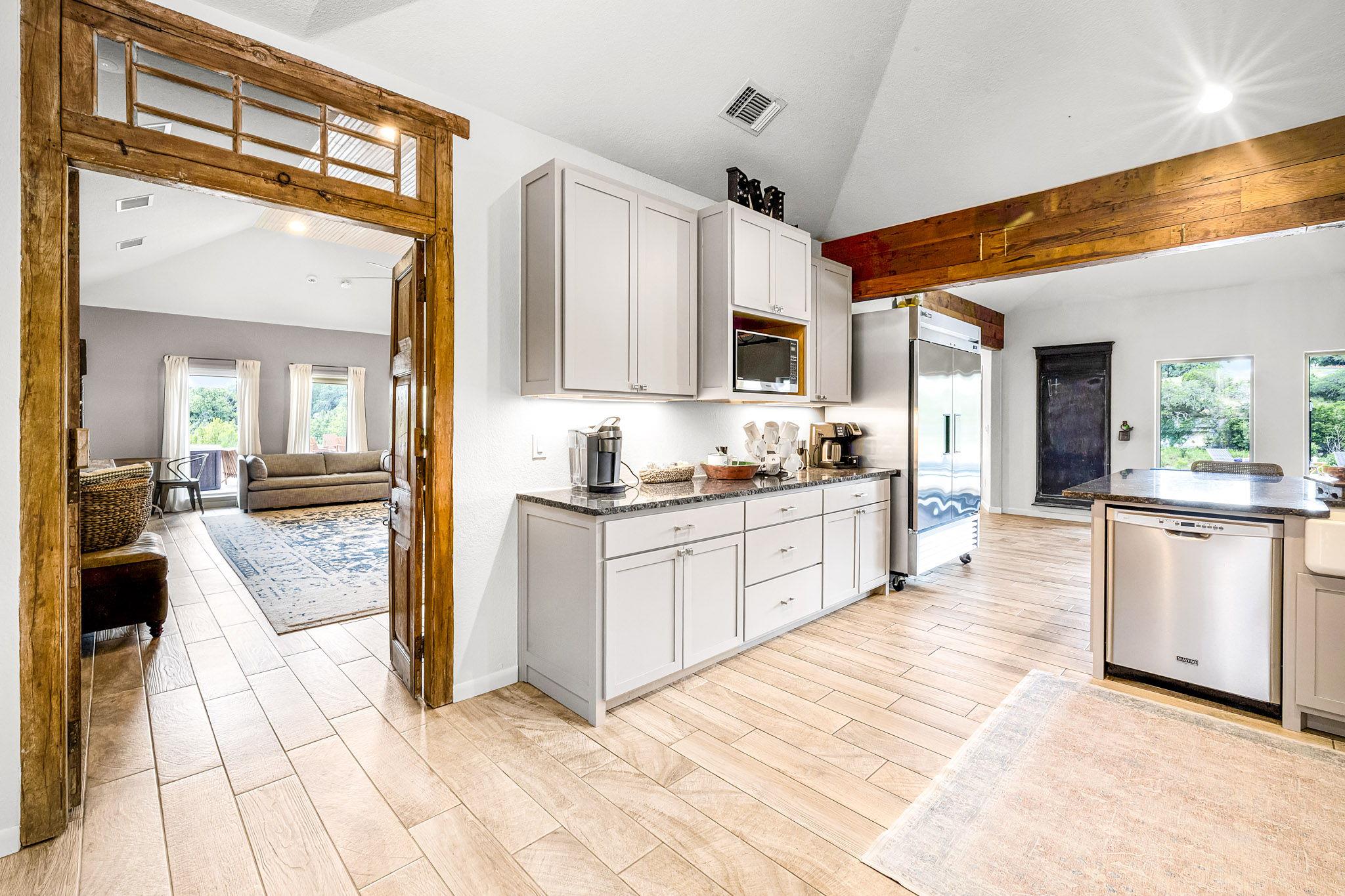 871 Chimney Valley RD
