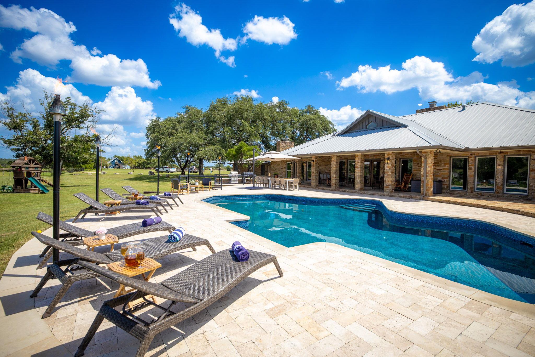 871 Chimney Valley RD