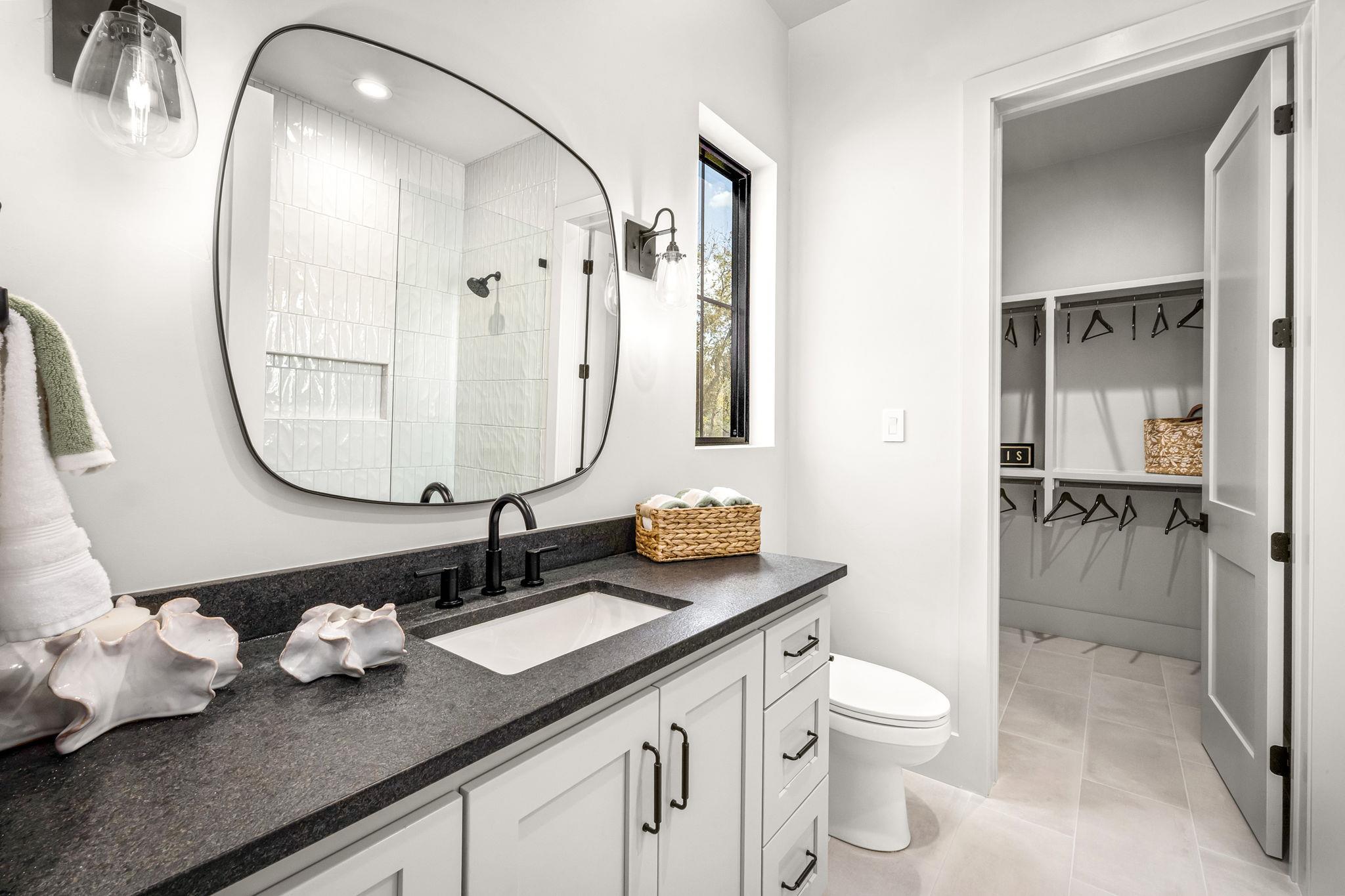 232 Riverfront DR, New Braunfels