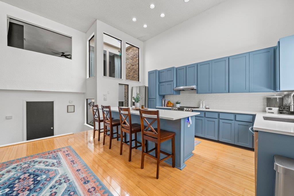 702 California BLVD # 702