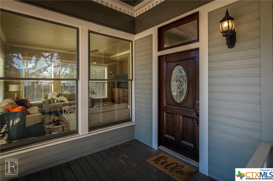 1207 N Austin Street