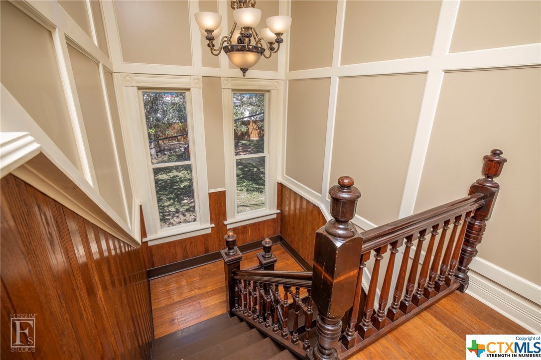 1207 N Austin Street