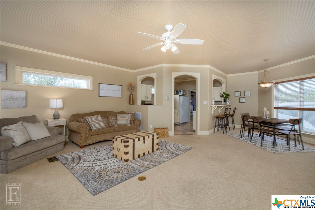 1207 N Austin Street