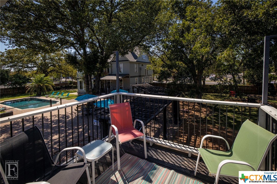 1207 N Austin Street