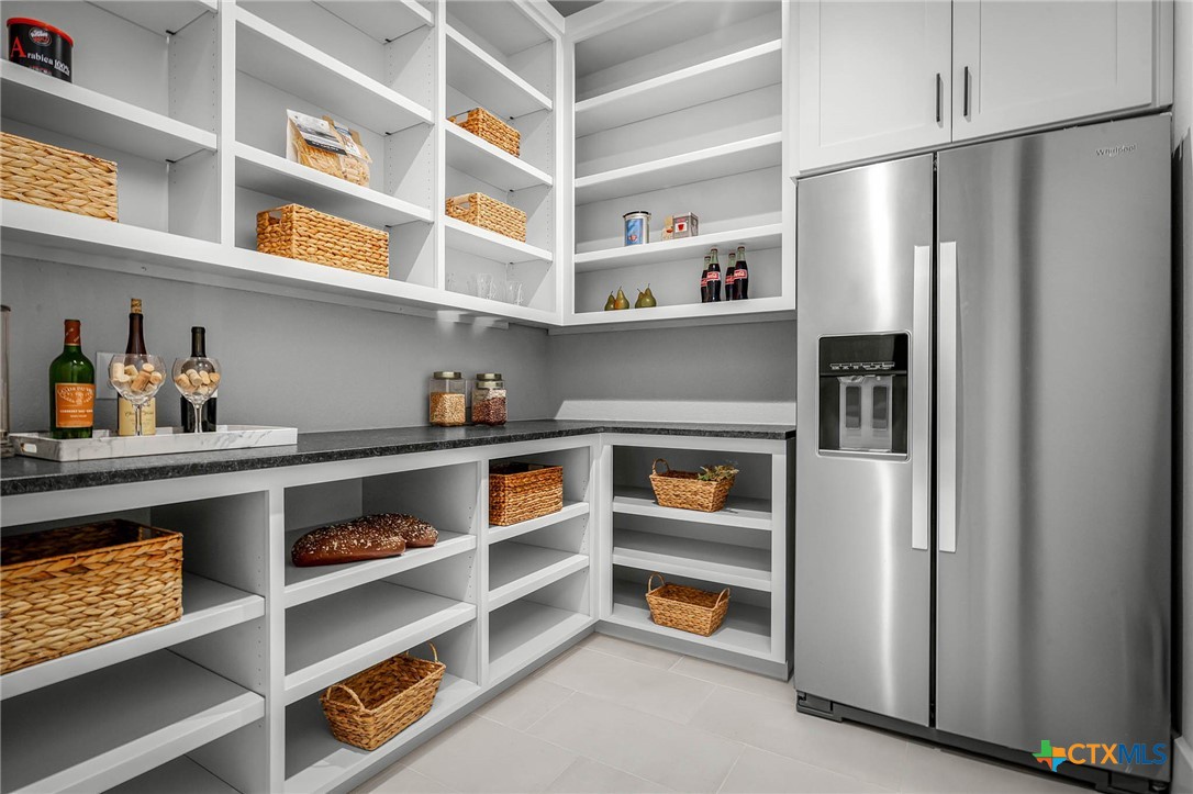 1621 Paradise Parkway