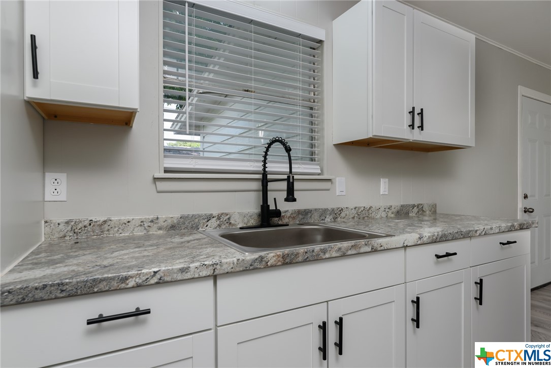 522 W Hollywood Avenue