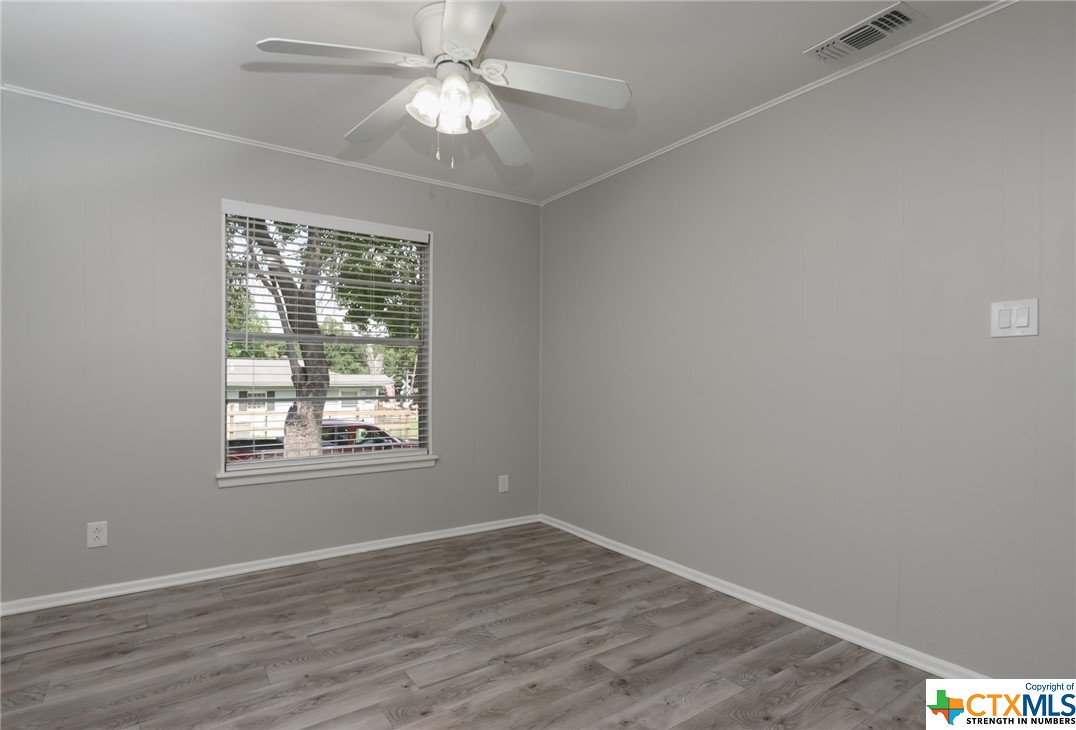 522 W Hollywood Avenue