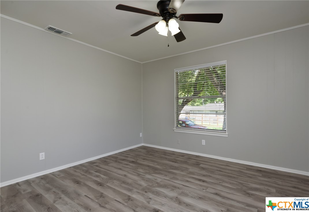 522 W Hollywood Avenue