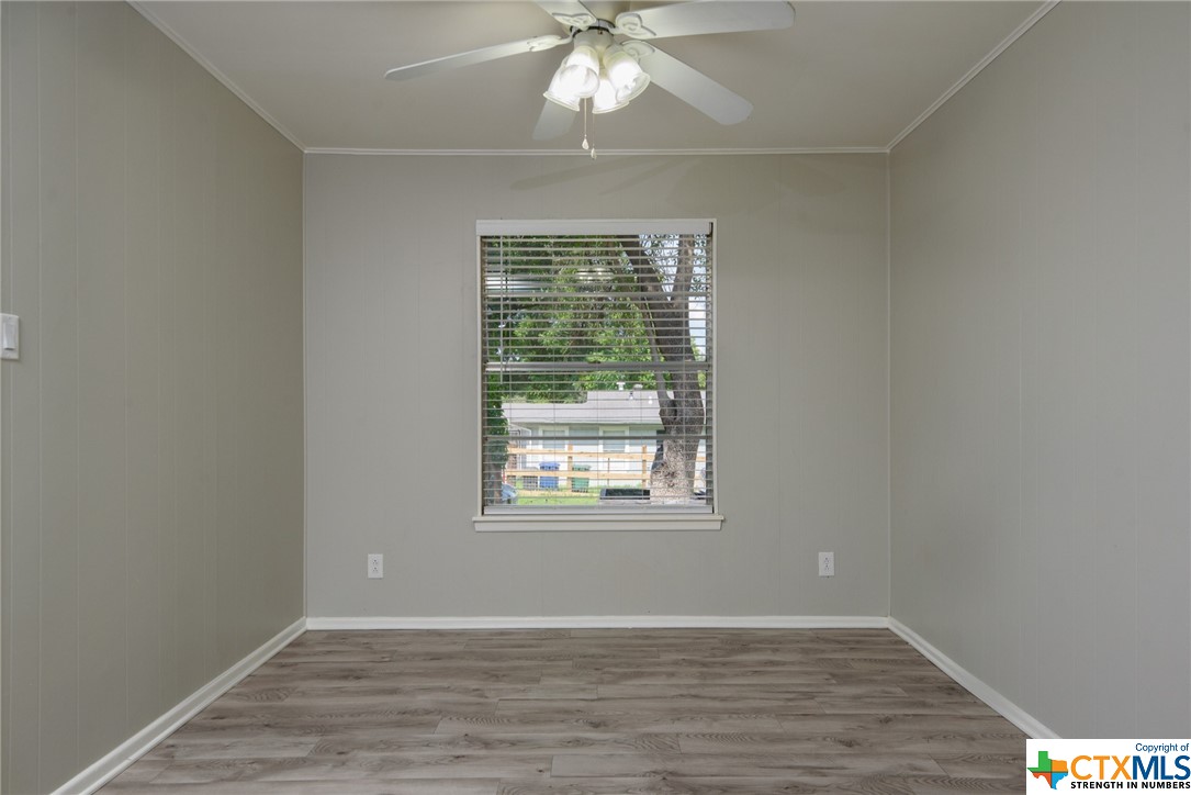 522 W Hollywood Avenue