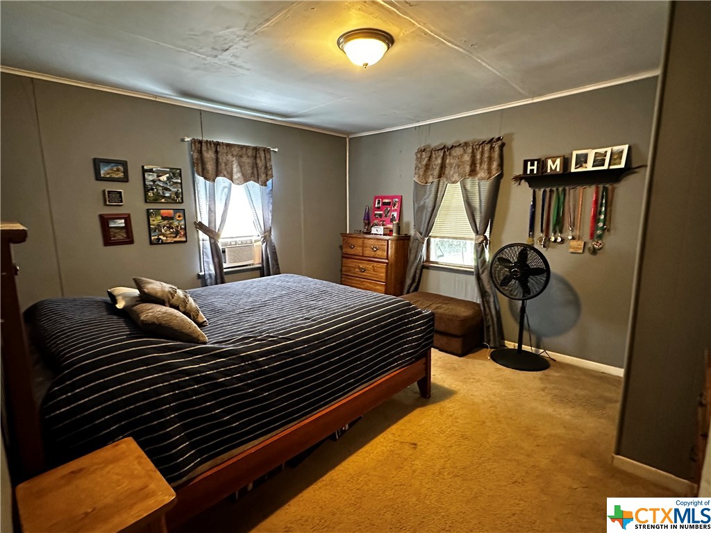 1055 W New Braunfels Street