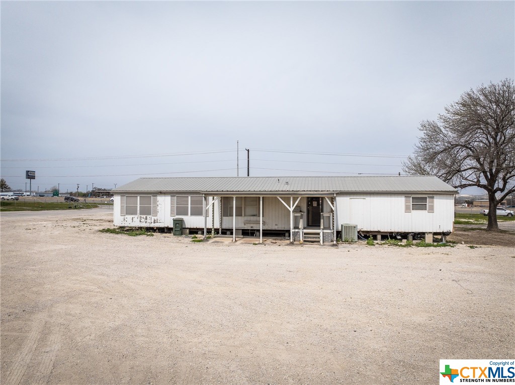 4975 Interstate 35