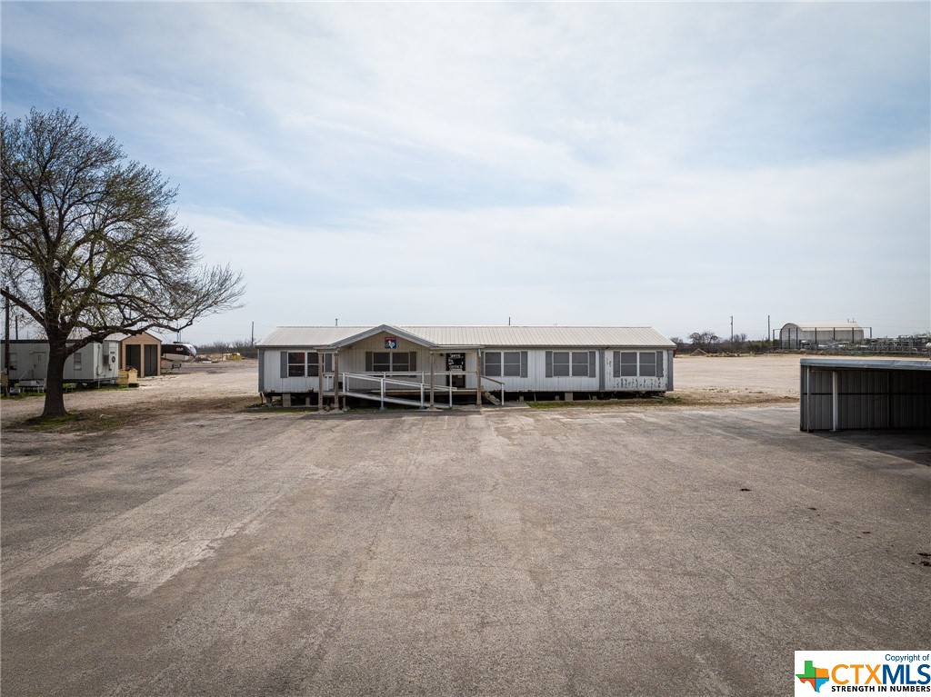 4975 Interstate 35