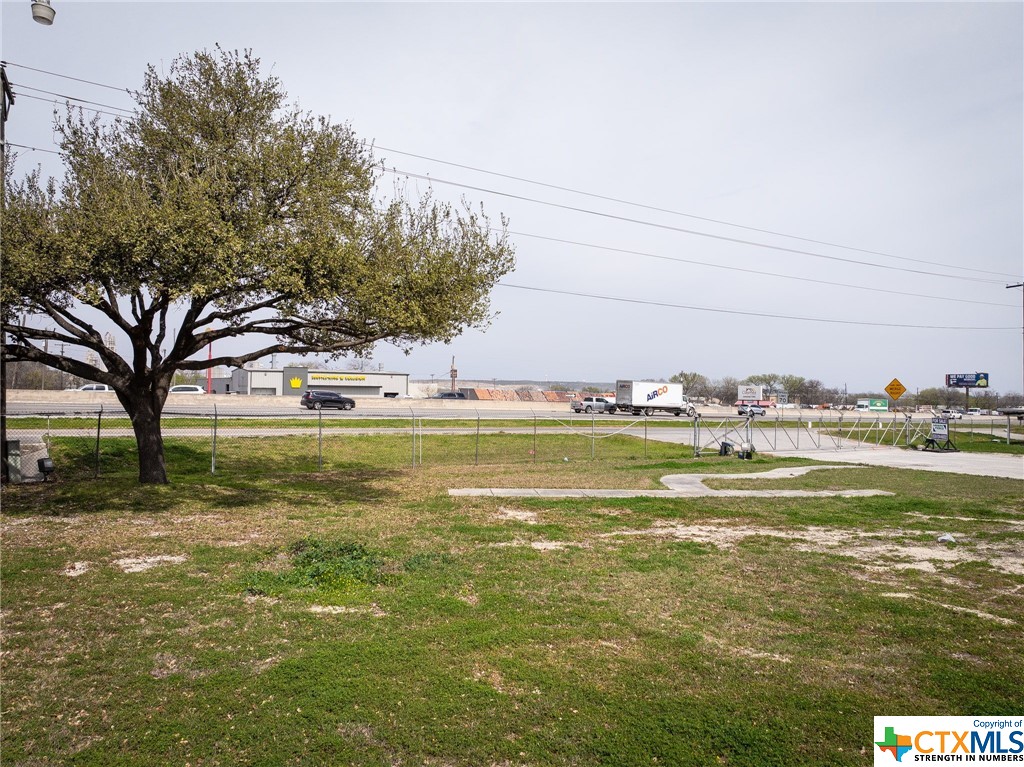 4975 Interstate 35