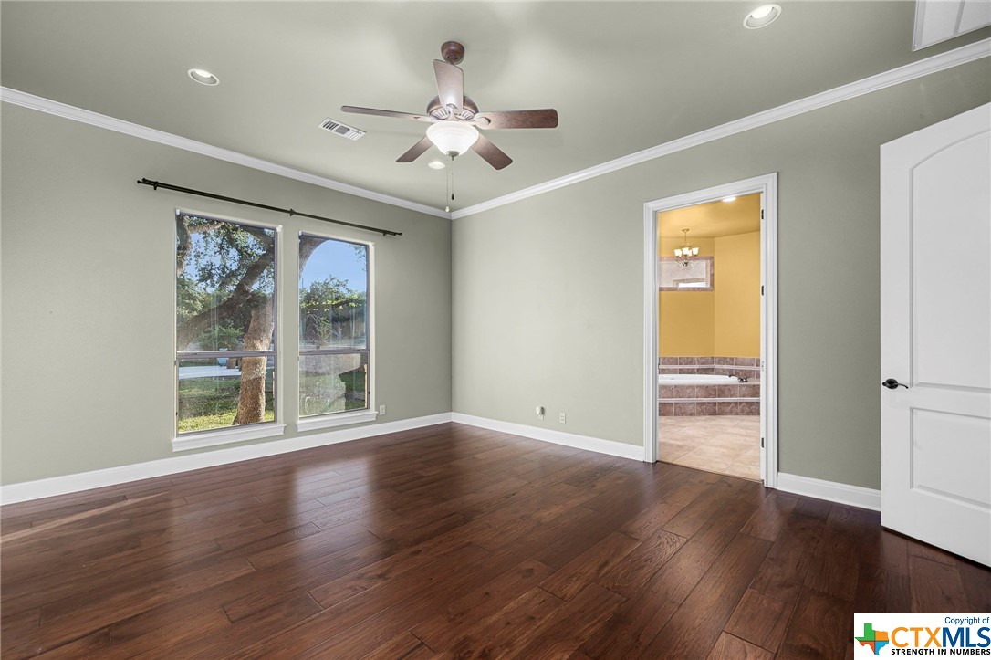 10320 Hunters Path