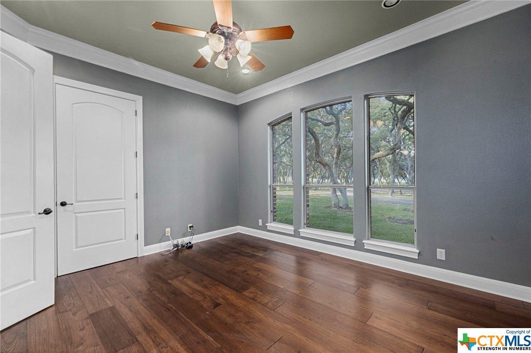 10320 Hunters Path