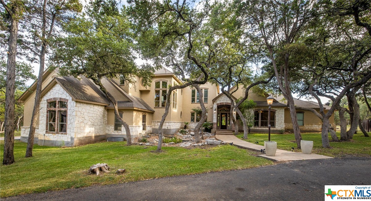 10320 Hunters Path