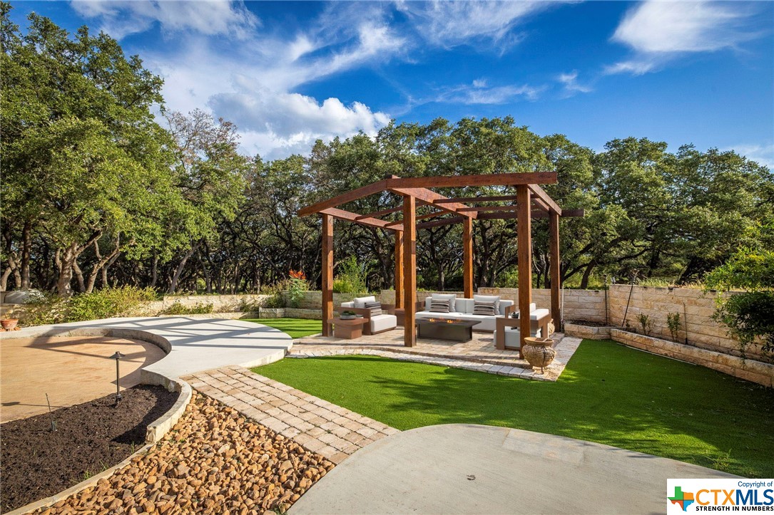 10320 Hunters Path