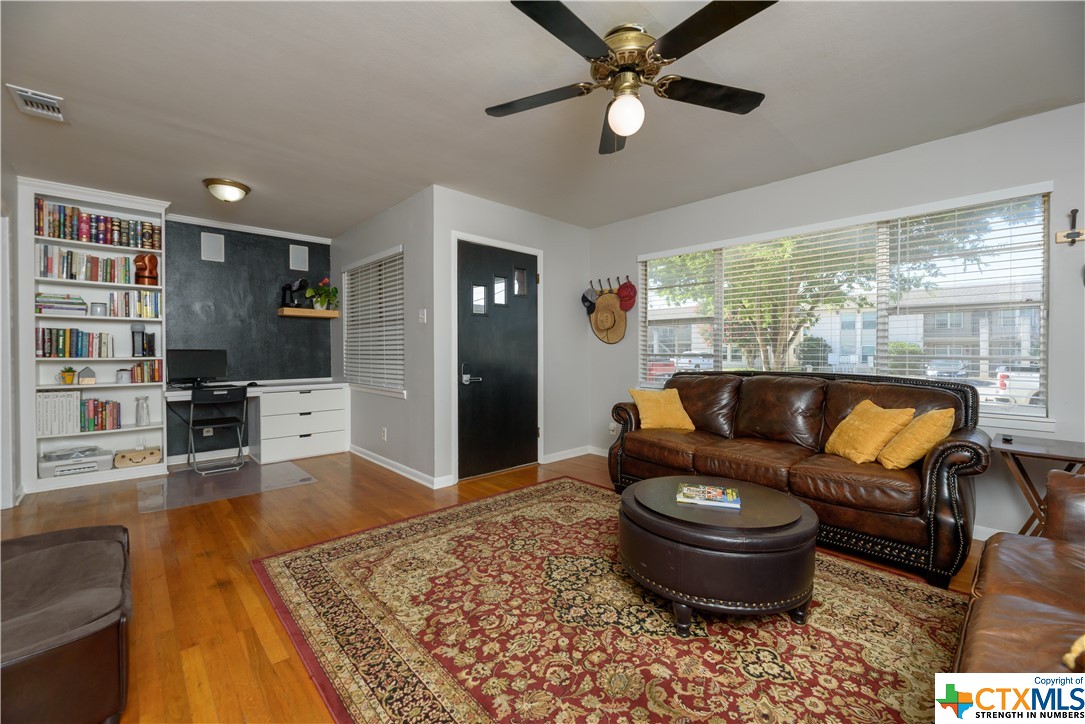 961 San Antonio Avenue