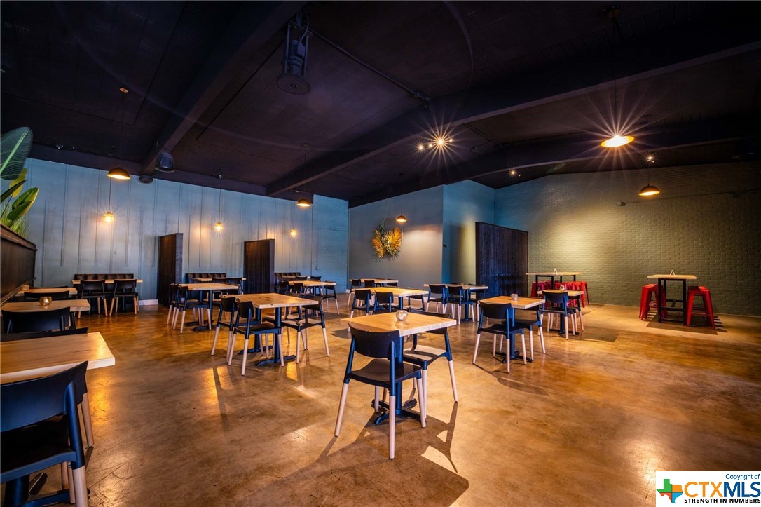 225 N Saunders Street